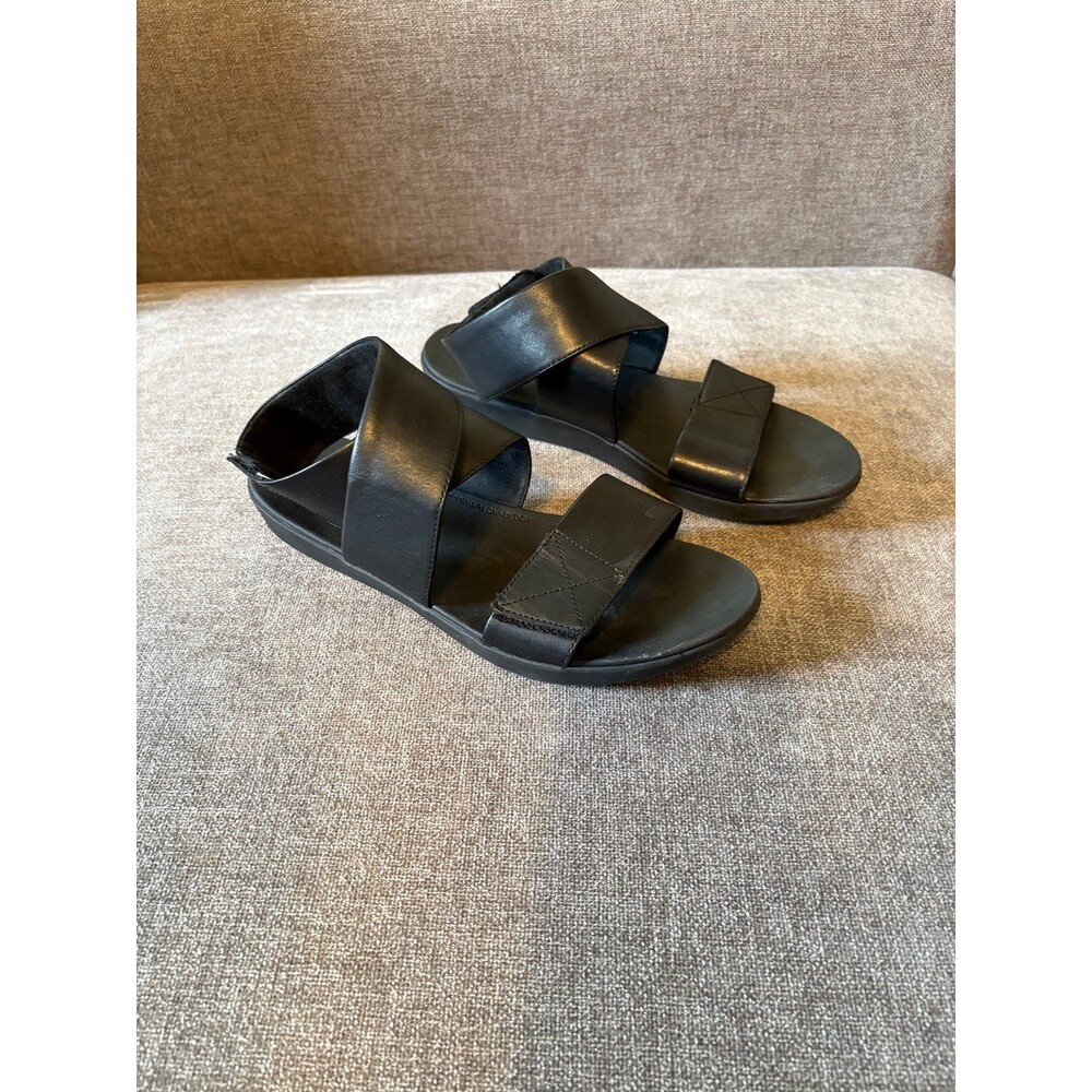 FitFlop Woman Carin Leather Back ankle Strap Sandals Size 9 in Black